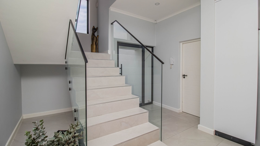 4 Bedroom Property for Sale in Sandown Western Cape